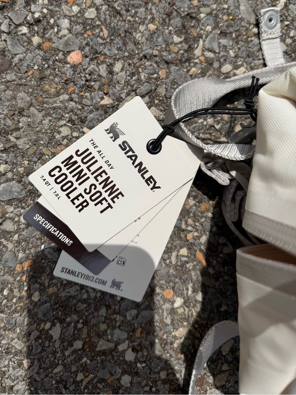 Stanley All Day Julienne Mini Cooler Bag in Cream - Picture 9 of 9